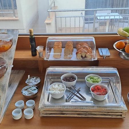 Artemis Plaza Aparthotel อาเกีย ปาราสเควิ ภายนอก รูปภาพ