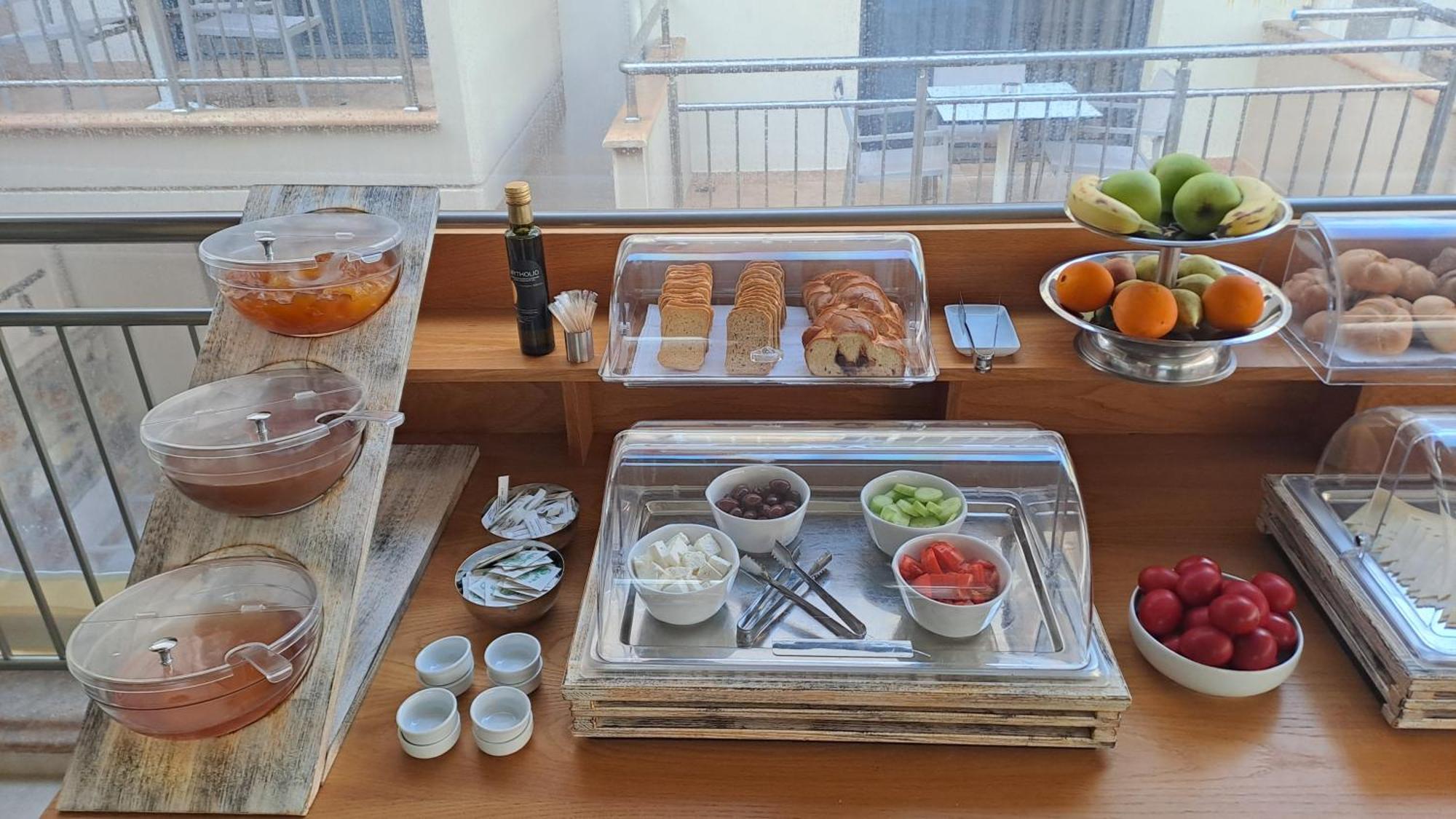 Artemis Plaza Aparthotel อาเกีย ปาราสเควิ ภายนอก รูปภาพ